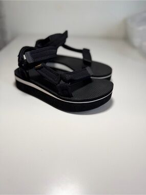 Teva Black Platform Sport Sandals - 7